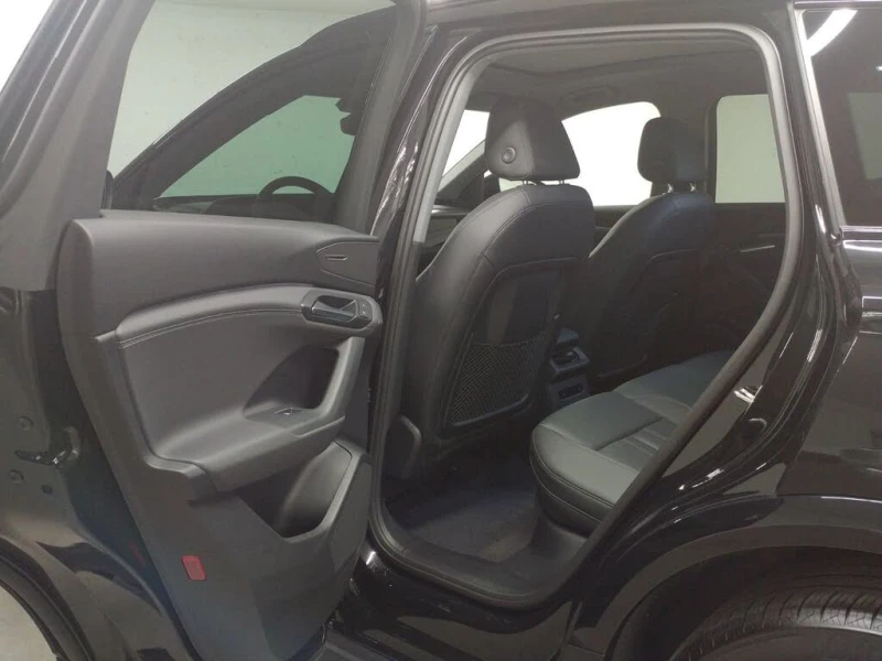 Audi Q6 E-tron QUATTRO* ПАНОРАМА* МЪРТВА ТОЧКА* КАМЕРА, снимка 10 - Автомобили и джипове - 52935962