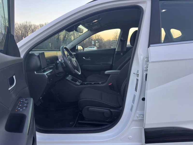 Hyundai Kona EV 65kW COMFORT V2L, снимка 9 - Автомобили и джипове - 52812294