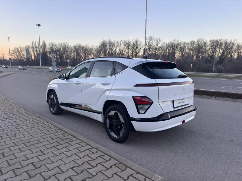 Hyundai Kona EV 65kW COMFORT V2L, снимка 8 - Автомобили и джипове - 52812294