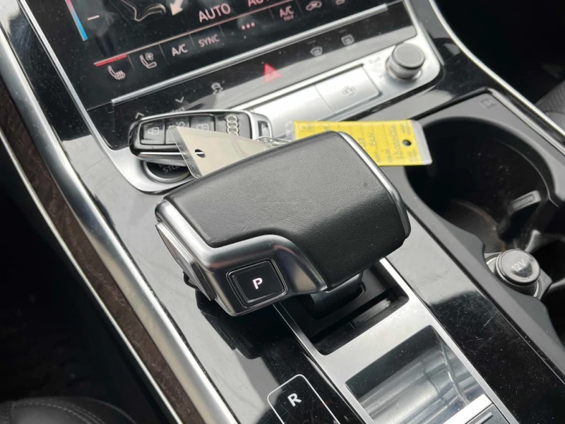 Audi Q7 * Technik * CARFAX * БЕЗ ПЪРВОНАЧАЛНА ВНОСКА, снимка 9 - Автомобили и джипове - 52916074