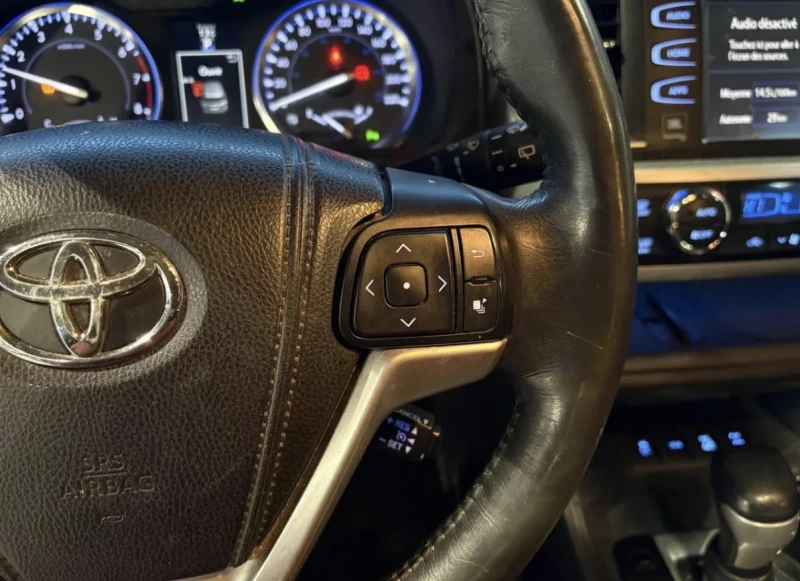 Toyota Highlander * * CARFAX * * АВТО КРЕДИТ * * , снимка 11 - Автомобили и джипове - 53116537