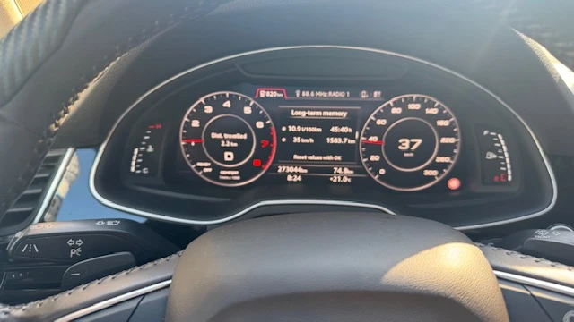 Audi Q7 3.0, снимка 6 - Автомобили и джипове - 56326294