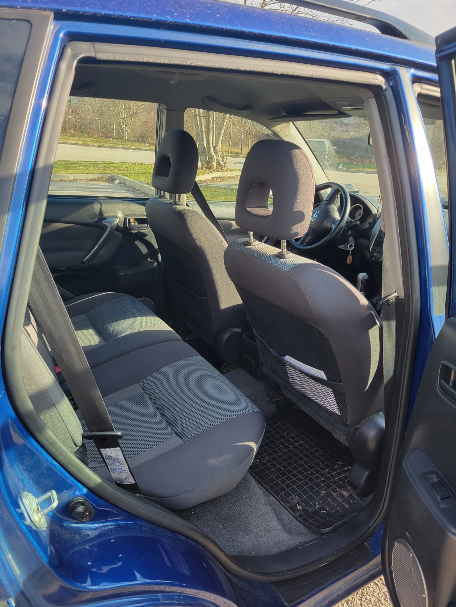 Toyota Rav4  - изображение 9