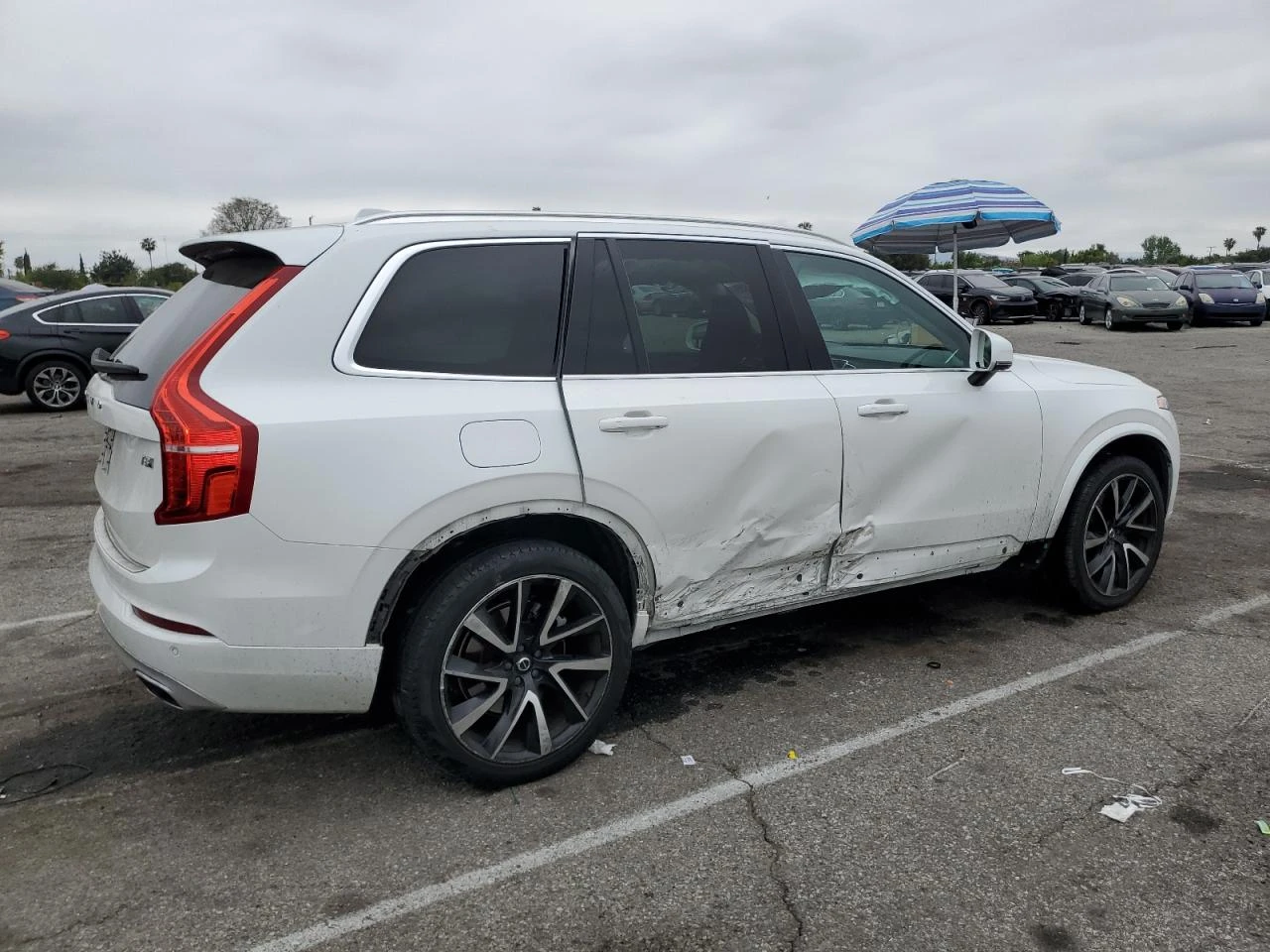 Volvo Xc90 T8 Momentum - изображение 4