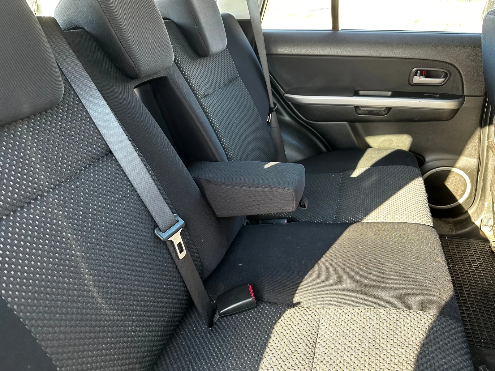 Suzuki Grand vitara 1.9 DDiS  - изображение 9