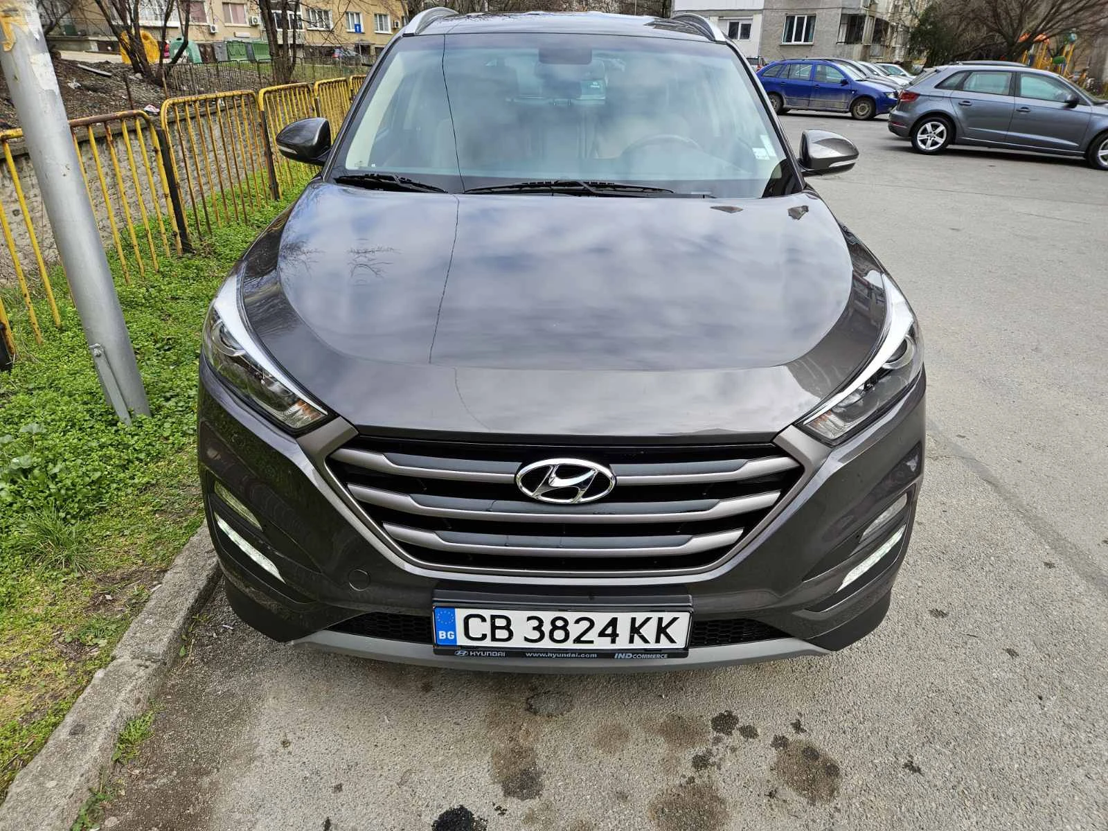 Hyundai Tucson, снимка 2 - Автомобили и джипове - 53721465