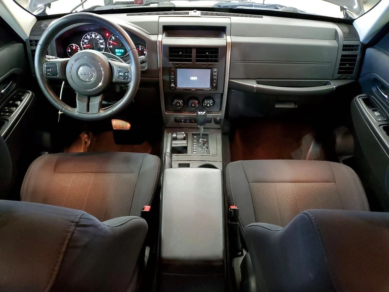 Jeep Cherokee, снимка 8 - Автомобили и джипове - 54111252