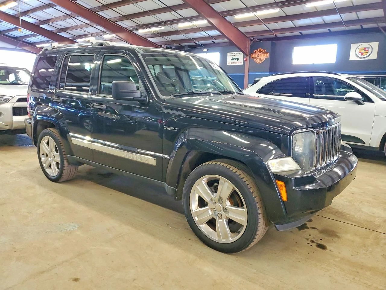 Jeep Cherokee, снимка 4 - Автомобили и джипове - 54111252