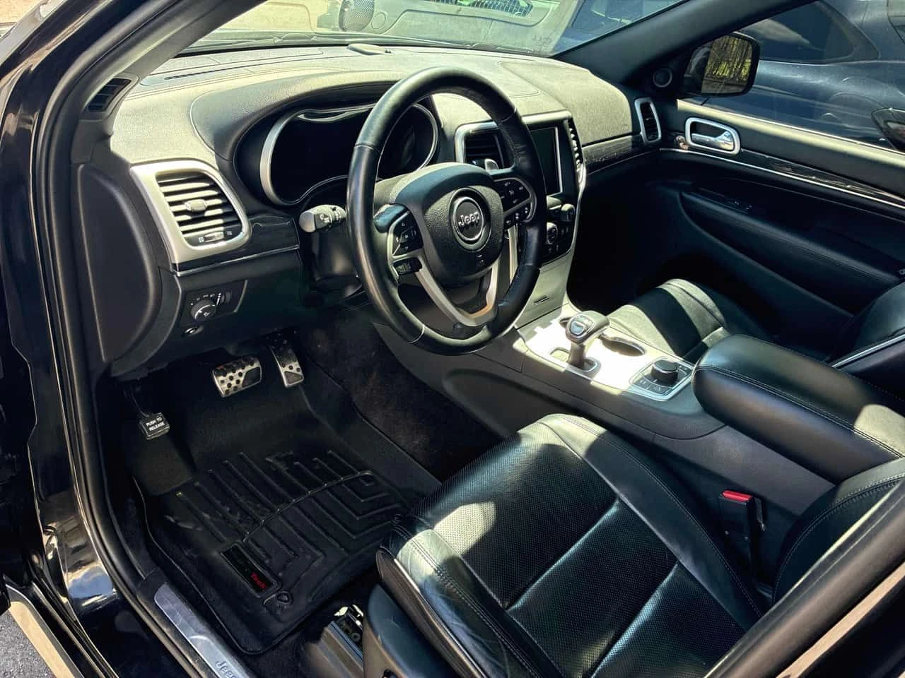 Jeep Grand cherokee  3.0L | Overland | КОЖА | ПОДГРЕВИ | , снимка 6 - Автомобили и джипове - 54712904