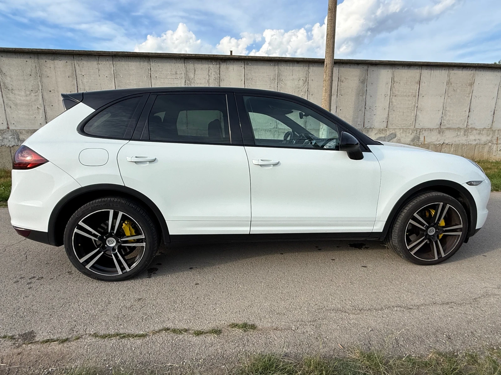 Porsche Cayenne 3.0D, снимка 8 - Автомобили и джипове - 54957544