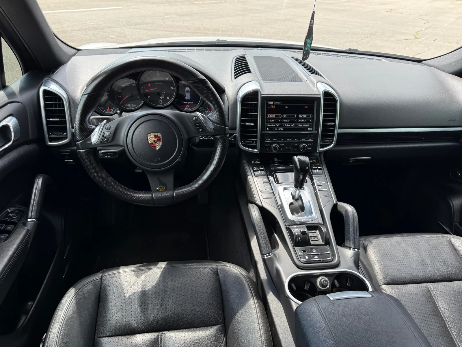 Porsche Cayenne 3.0D, снимка 10 - Автомобили и джипове - 55439713