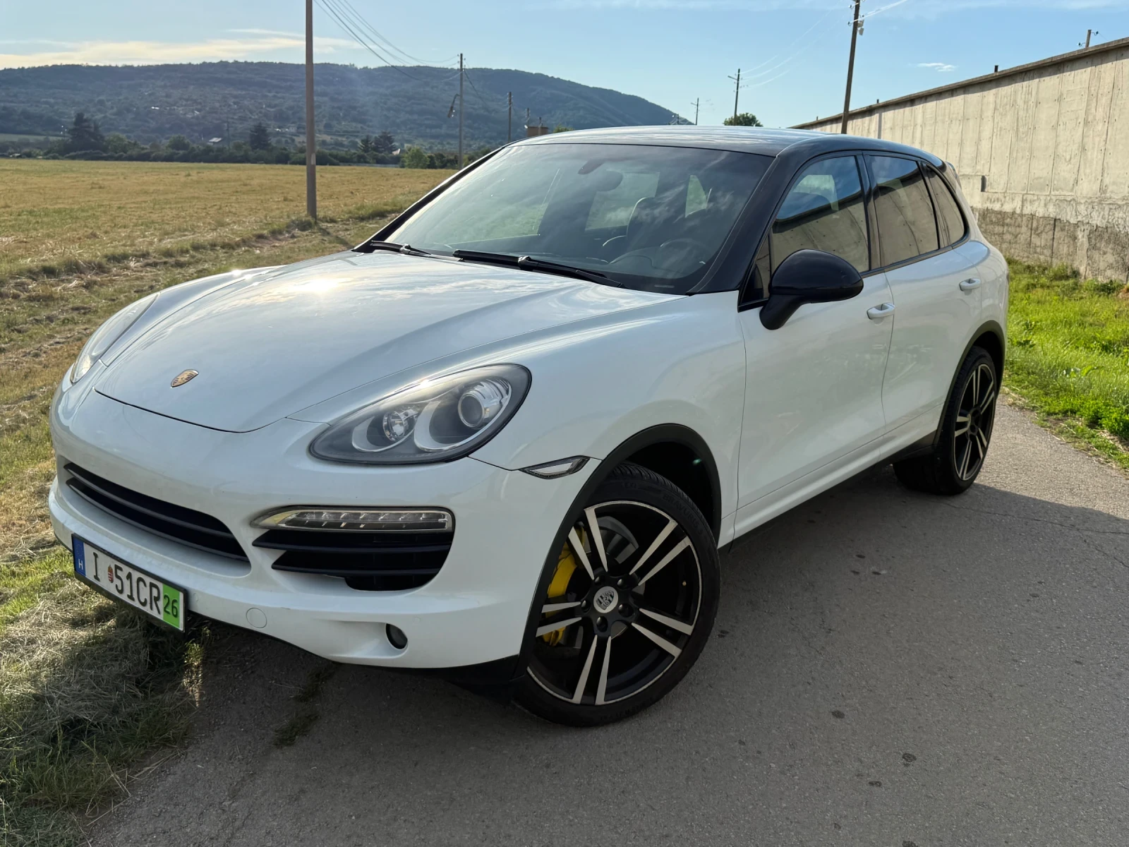 Porsche Cayenne 3.0D, снимка 3 - Автомобили и джипове - 54957544