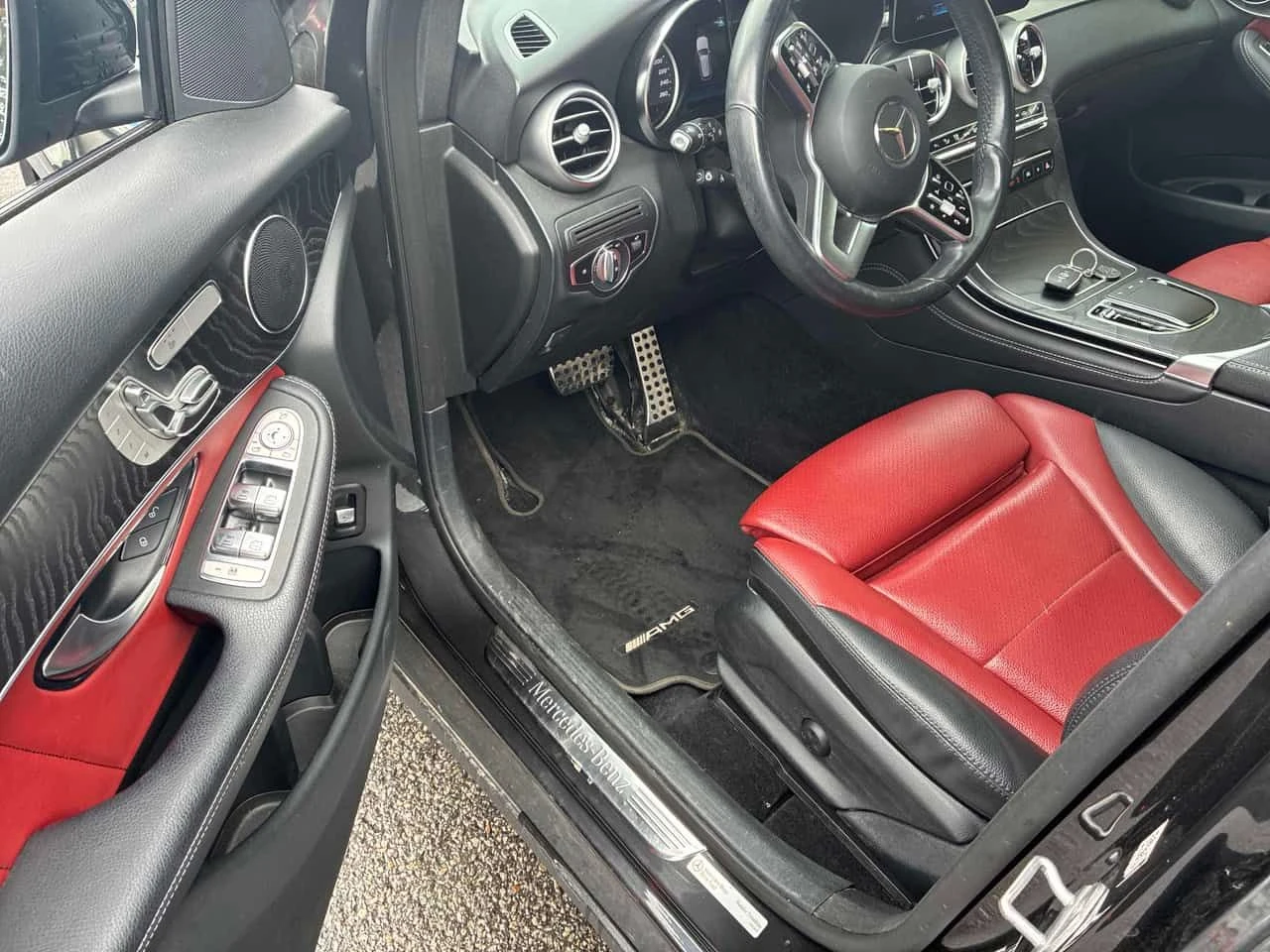 Mercedes-Benz GLC 300 ПОДГРЕВИ * ПАНО * KEYLESS * CARFAX, снимка 5 - Автомобили и джипове - 54964022