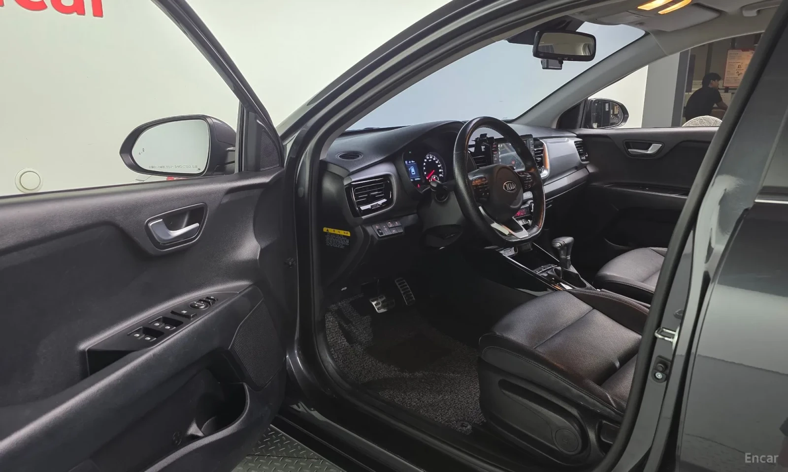 Kia Stonic Подгреви\Реални километри\Топ оферта, снимка 10 - Автомобили и джипове - 55583363