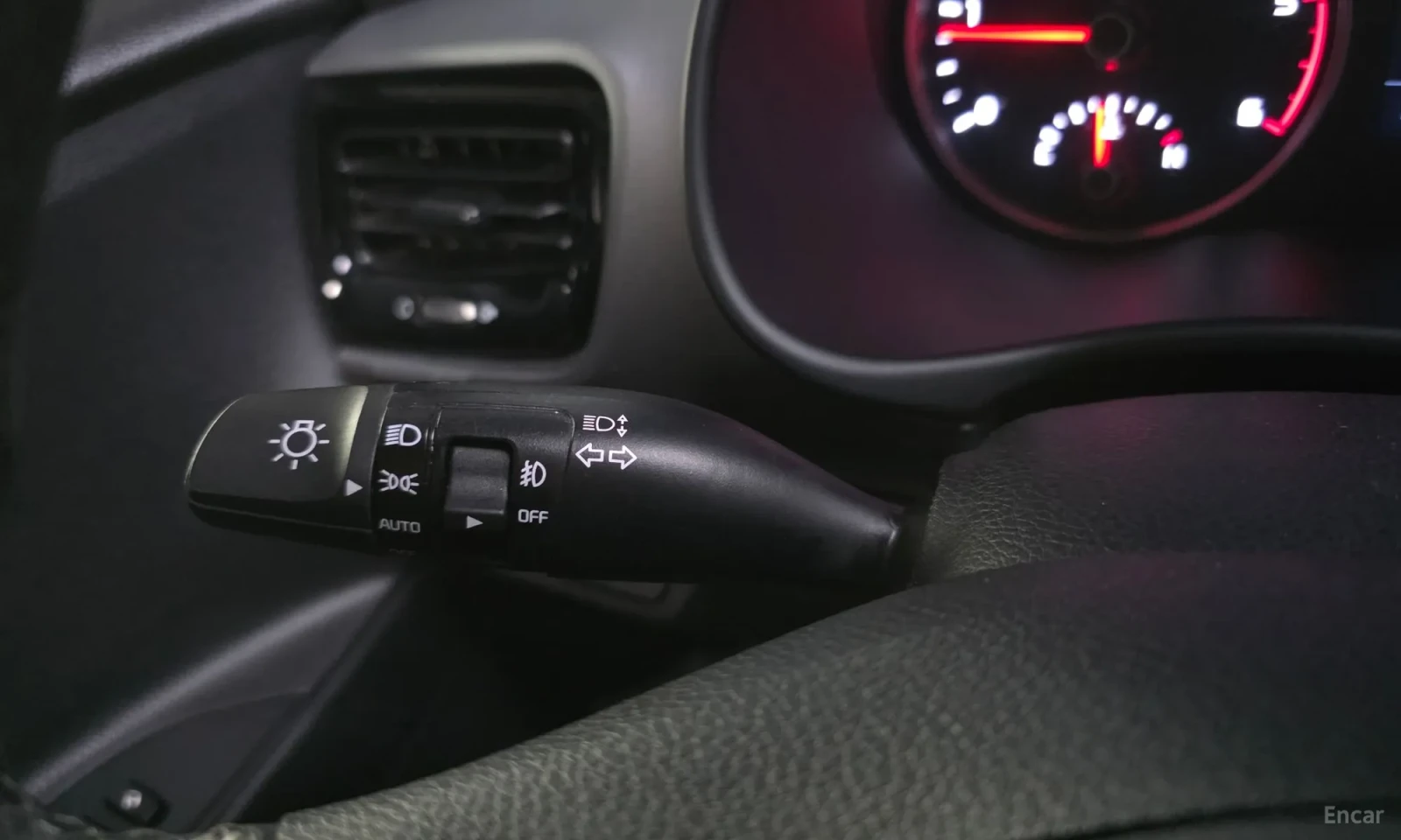 Kia Stonic Подгреви\Реални километри\Топ оферта, снимка 16 - Автомобили и джипове - 55583363