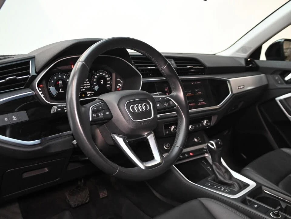 Audi Q3 * QUATTRO * PANO * Автокредит * (Цена до България), снимка 15 - Автомобили и джипове - 55587667