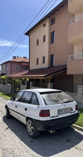 Opel Astra 1.6i, снимка 2