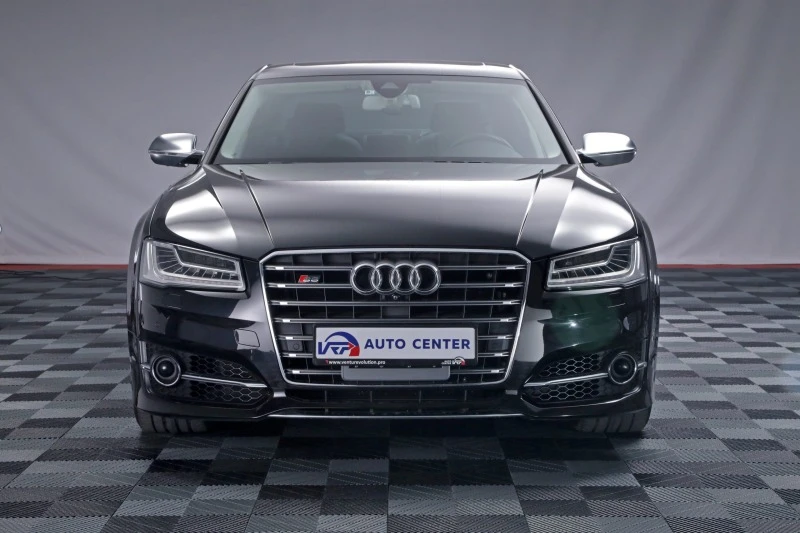 Audi S8 4.0TFSI, снимка 2 - Автомобили и джипове - 42173545