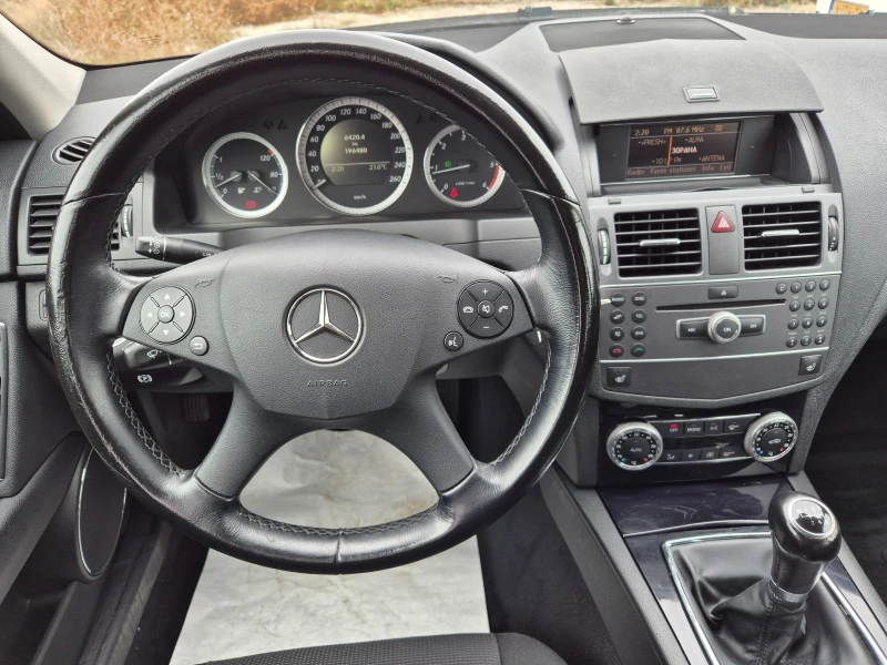 Mercedes-Benz C 200 220d-Отличен, снимка 12 - Автомобили и джипове - 47278755