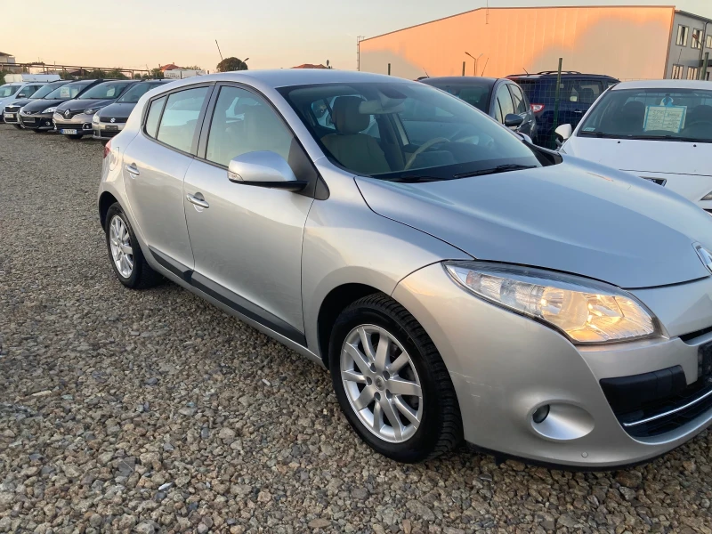 Renault Megane 2.0Automat, снимка 2 - Автомобили и джипове - 47601831