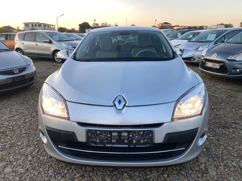 Renault Megane 2.0Automat, снимка 3 - Автомобили и джипове - 47601831