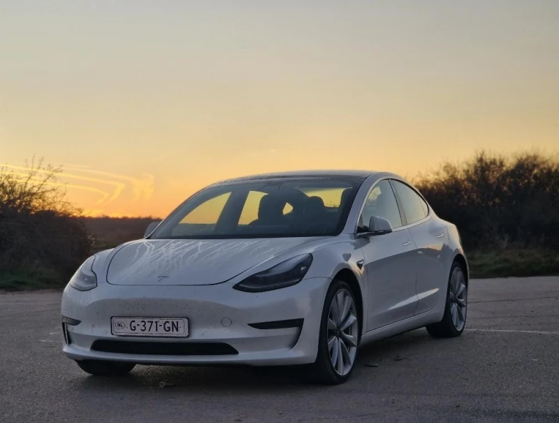 Tesla Model 3 Performance Европейска, снимка 3 - Автомобили и джипове - 47685304