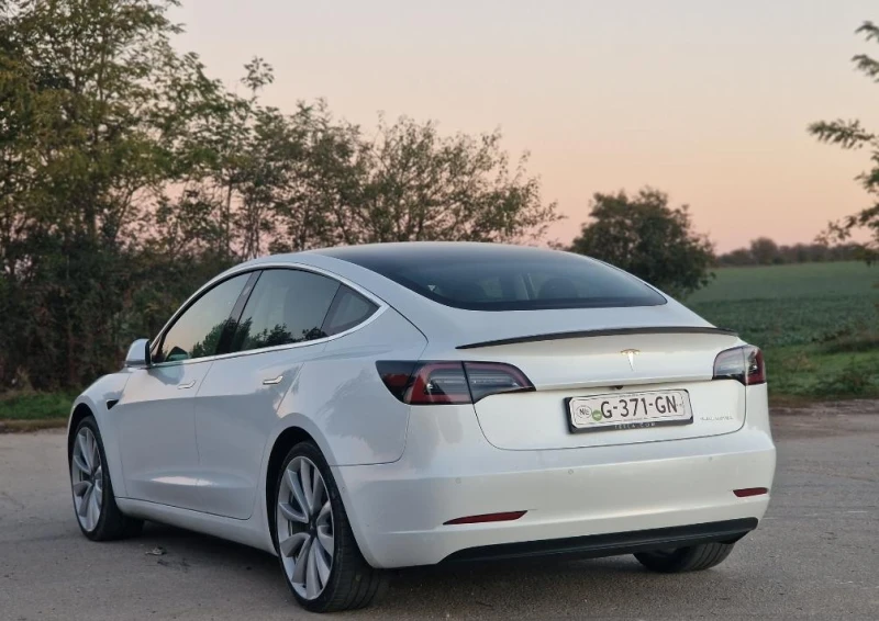 Tesla Model 3 Performance Европейска, снимка 9 - Автомобили и джипове - 47685304