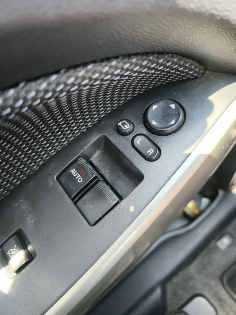 Mazda 2 1.5 102 , снимка 11 - Автомобили и джипове - 52834999