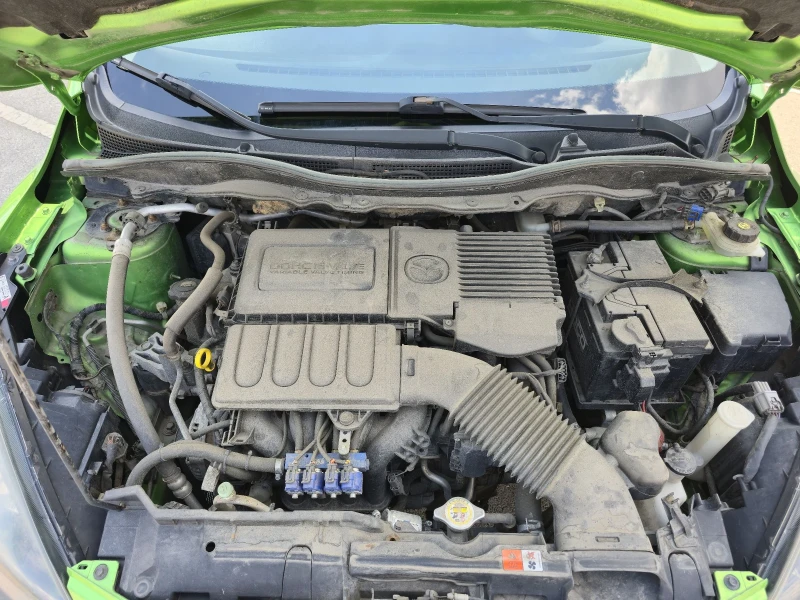 Mazda 2 1.5 102 , снимка 17 - Автомобили и джипове - 52834999