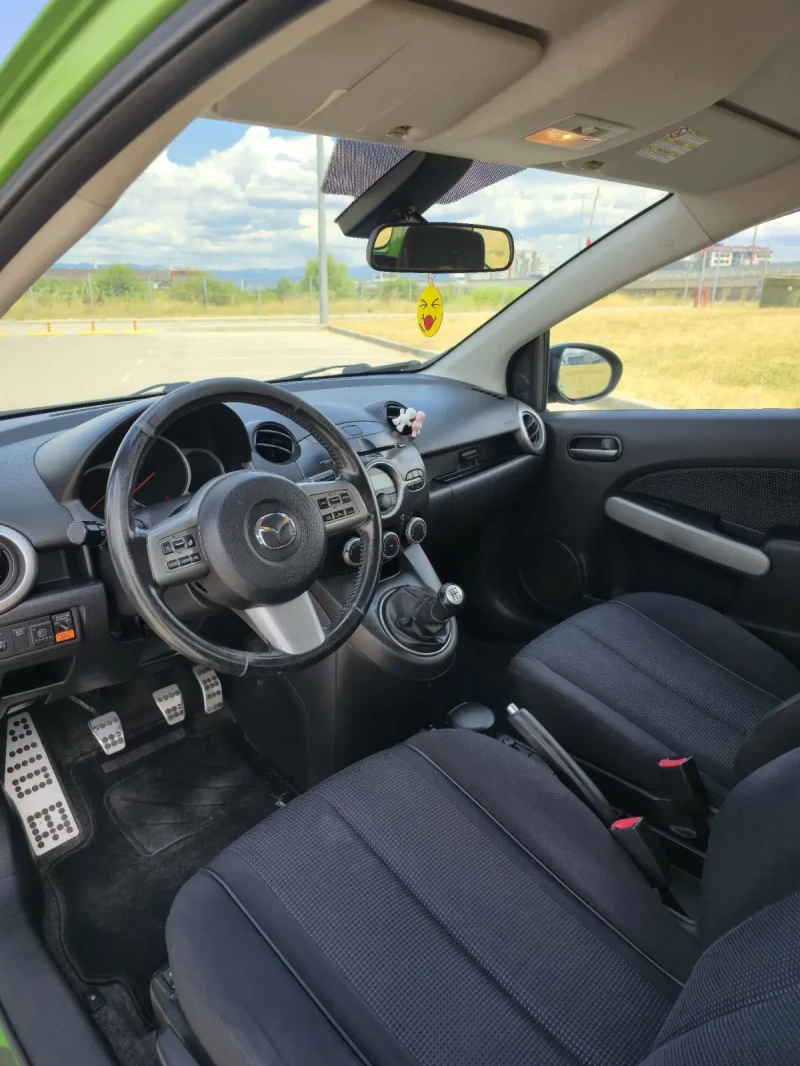 Mazda 2 1.5 102 , снимка 15 - Автомобили и джипове - 52834999