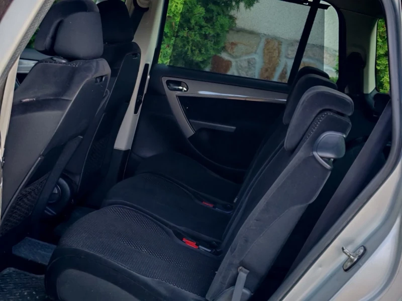 Citroen Grand C4 Picasso, снимка 14 - Автомобили и джипове - 52191607