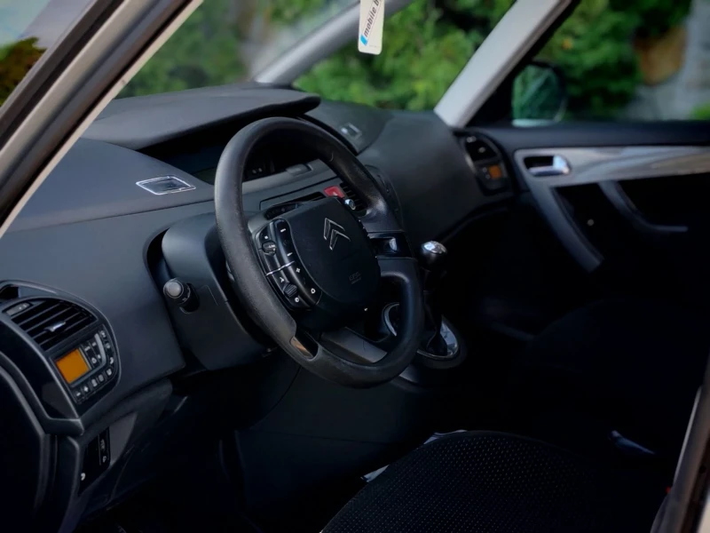 Citroen Grand C4 Picasso, снимка 11 - Автомобили и джипове - 52191607