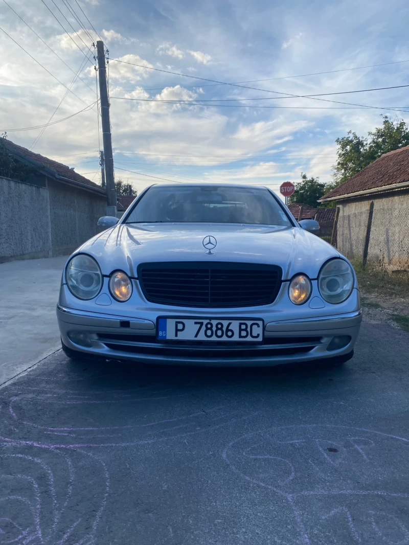 Mercedes-Benz E 220, снимка 2 - Автомобили и джипове - 52388772