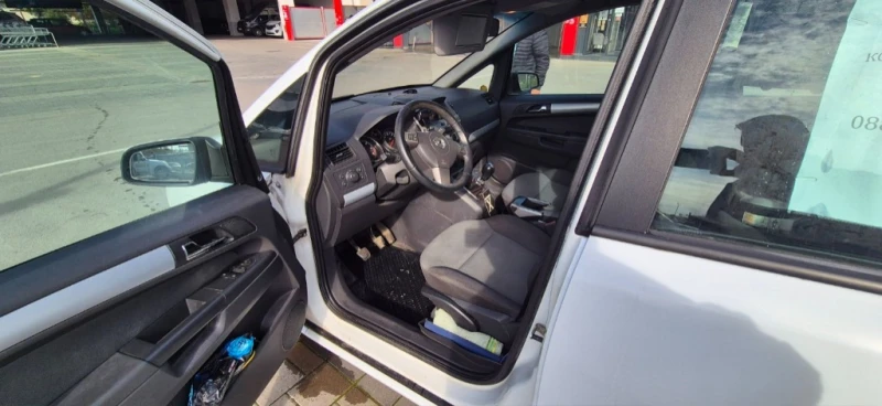 Opel Zafira, снимка 8 - Автомобили и джипове - 52474229