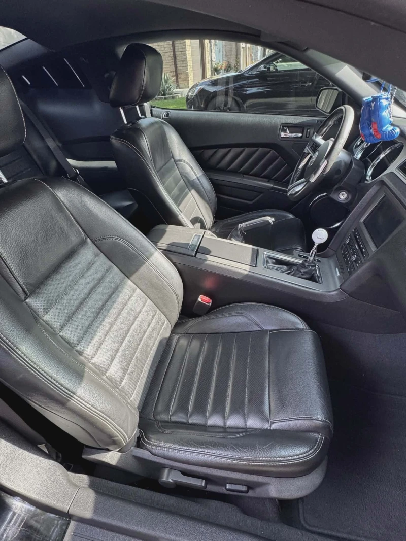 Ford Mustang GT * * CARFAX * * АВТО КРЕДИТ * * , снимка 6 - Автомобили и джипове - 52948476