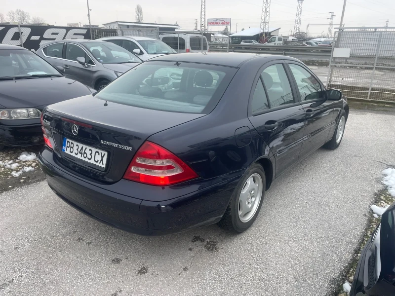Mercedes-Benz C 200 2.0 Compressor , снимка 4 - Автомобили и джипове - 53341294