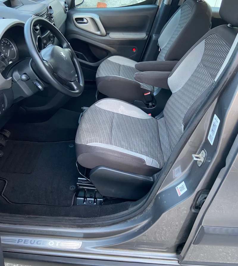 Peugeot Partner 1.6HDI 110к.с. Панорама, снимка 3 - Автомобили и джипове - 53500042
