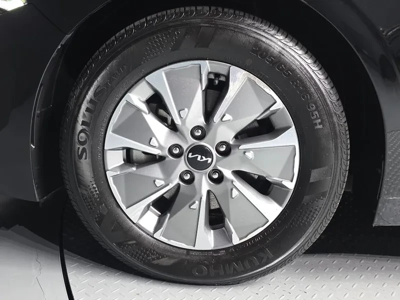 Kia K5 Hybrid 3Rd Generation Trendy, снимка 5 - Автомобили и джипове - 56517929