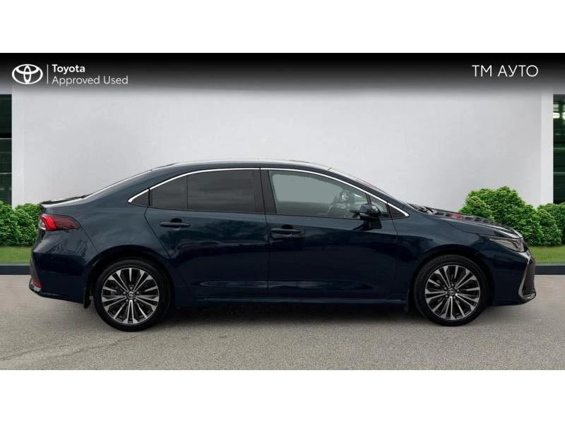 Toyota Corolla SDN 1.8HSD EXECUTIVE PLUS, снимка 17 - Автомобили и джипове - 56733666