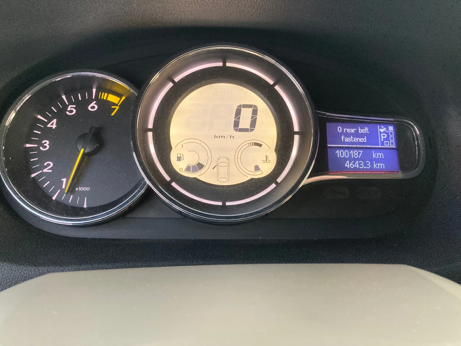 Renault Megane 2.0Automat | Mobile.bg — изображение 12