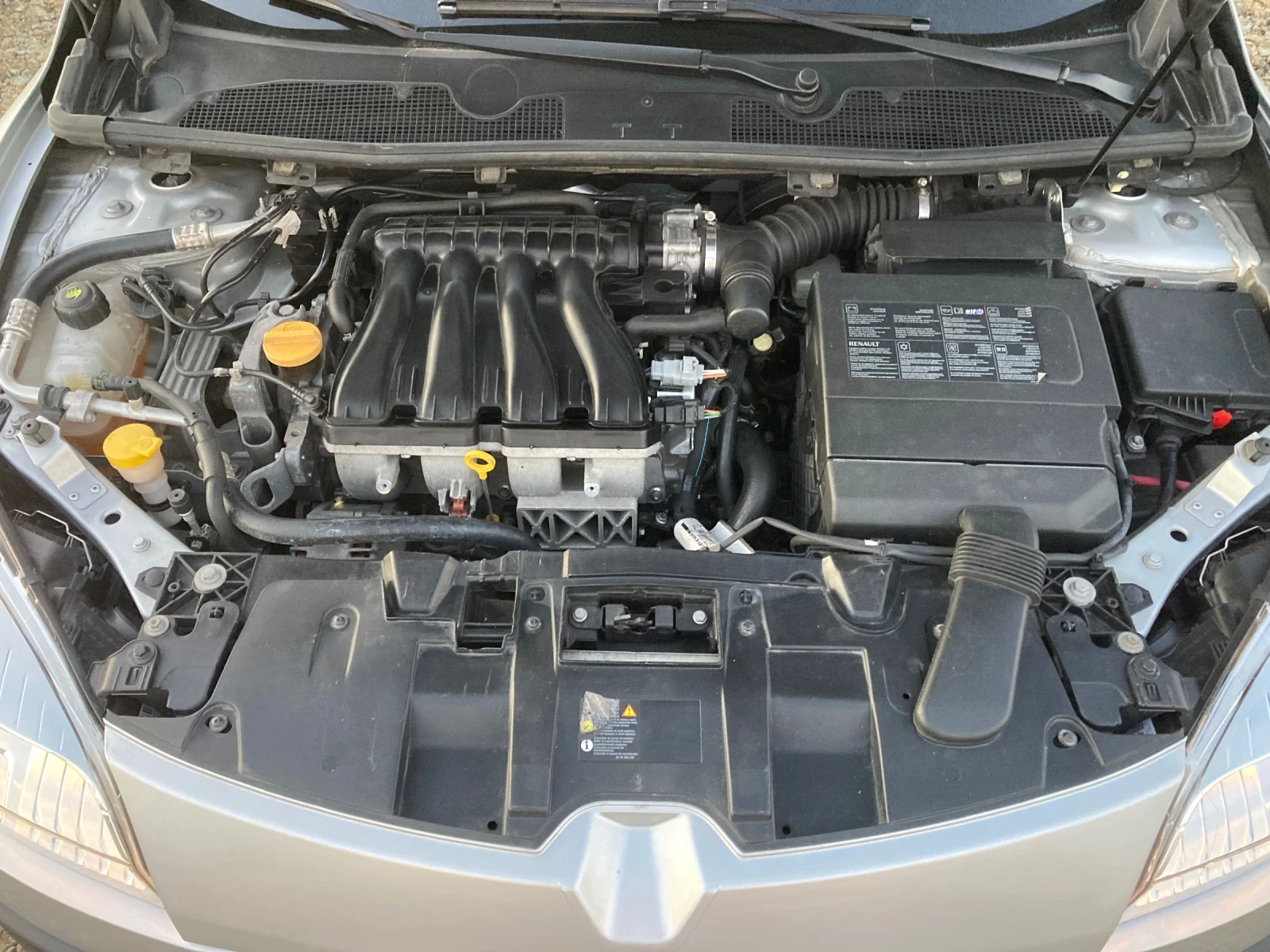 Renault Megane 2.0Automat | Mobile.bg — изображение 15