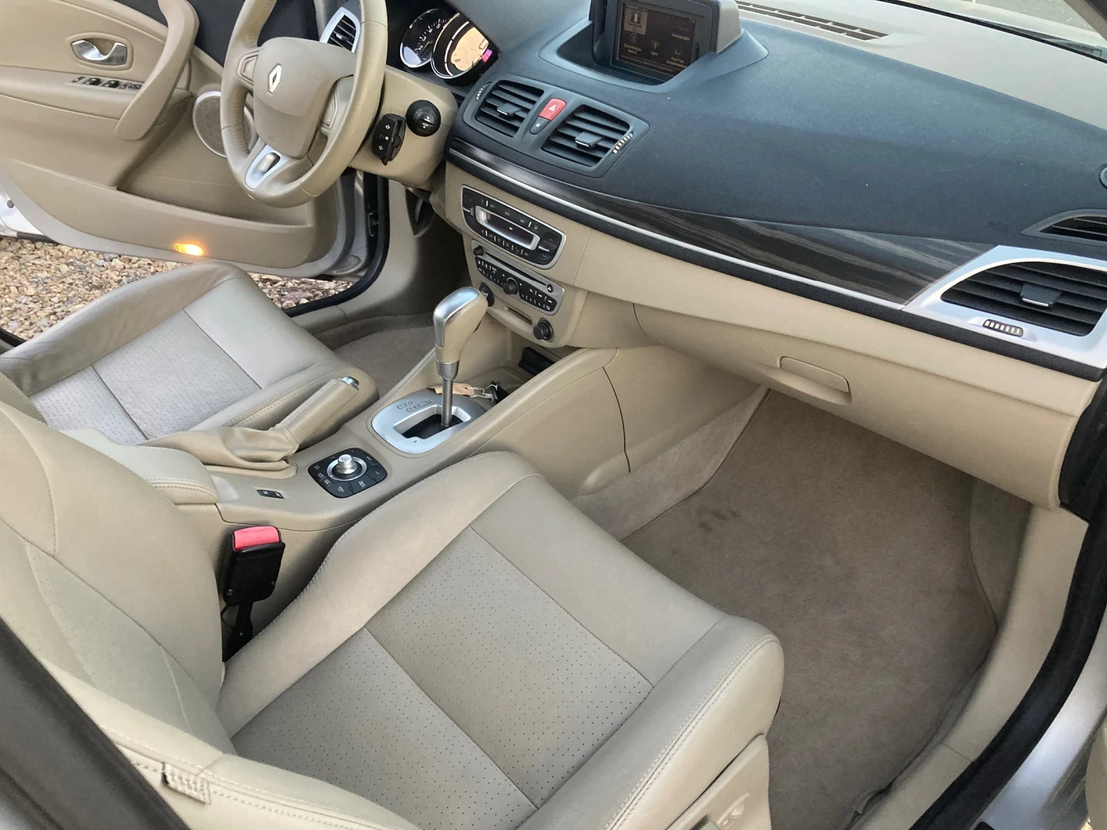 Renault Megane 2.0Automat | Mobile.bg — изображение 11