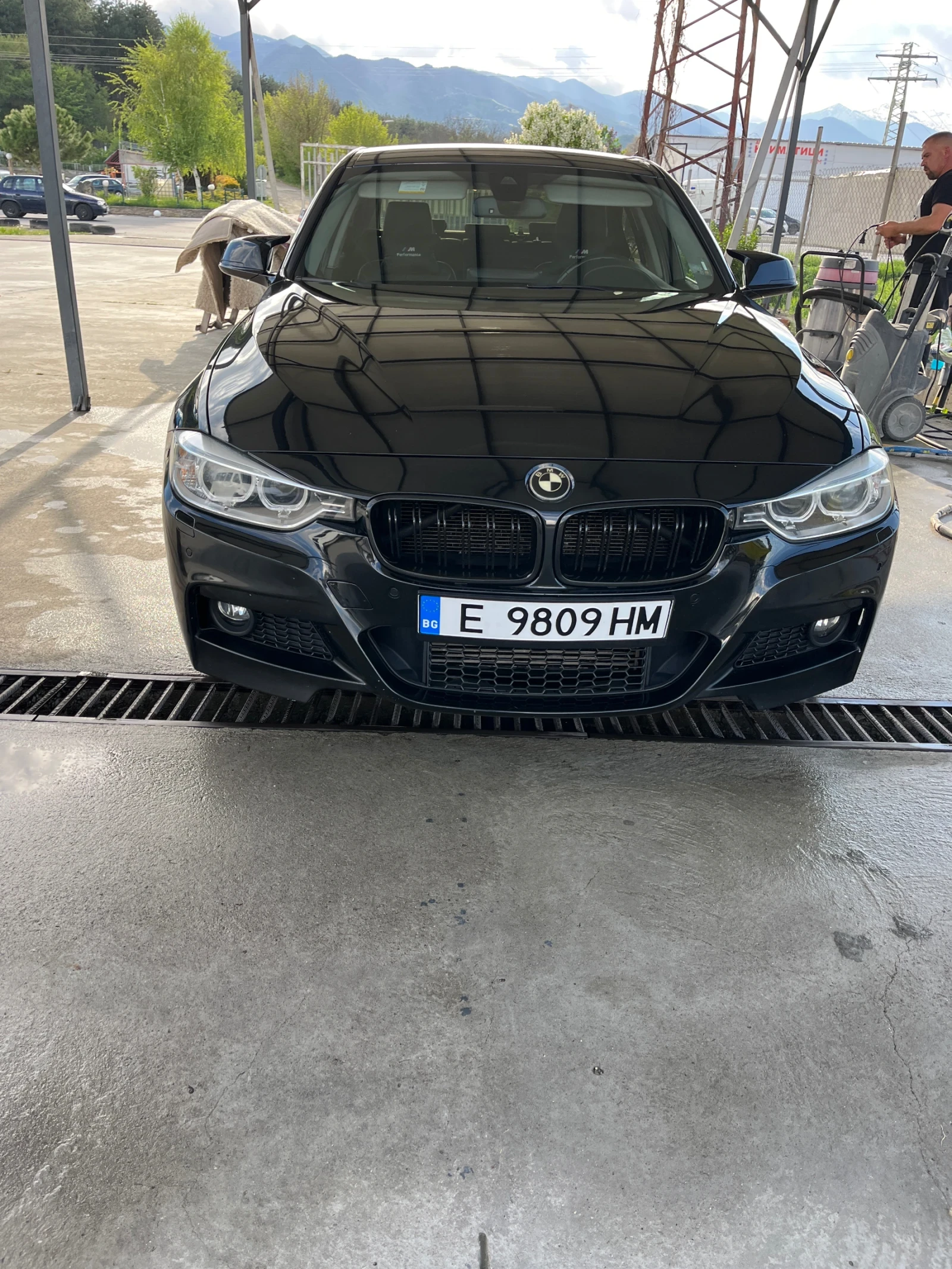 BMW 335 335i - изображение 2