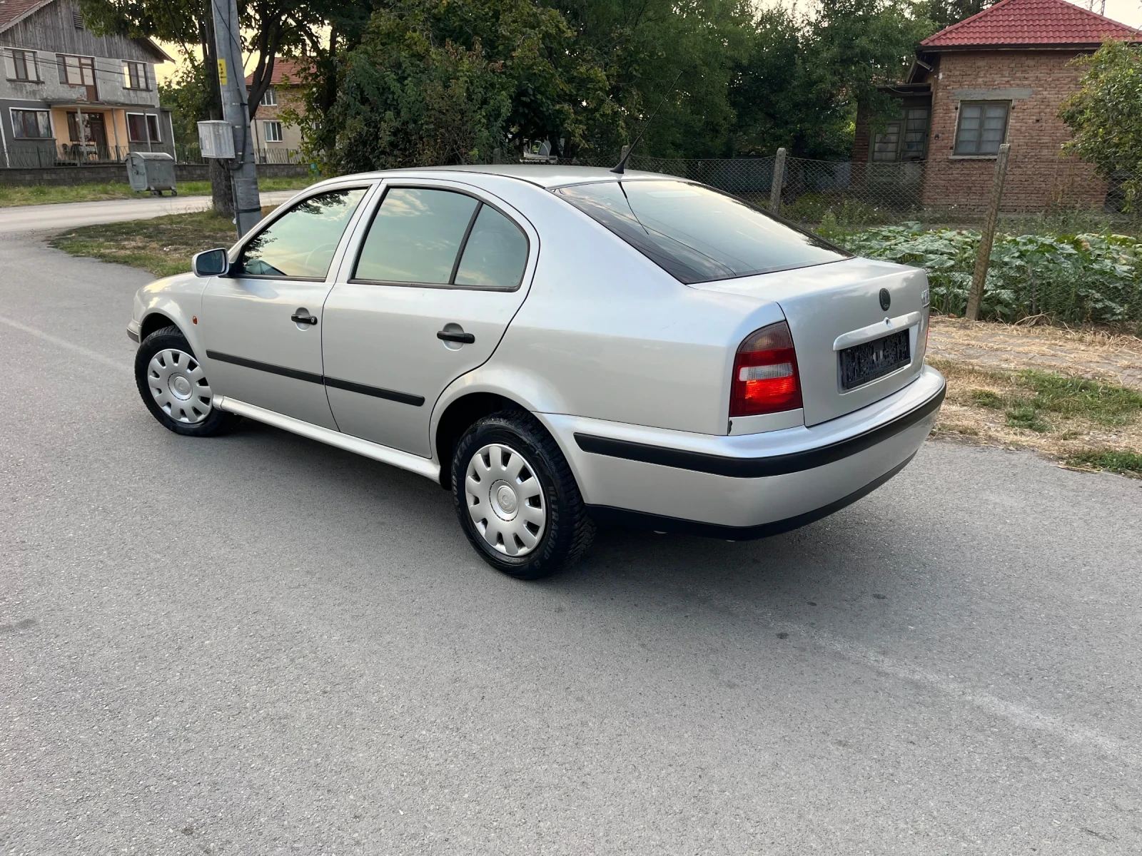 Skoda Octavia 1.6i - изображение 7