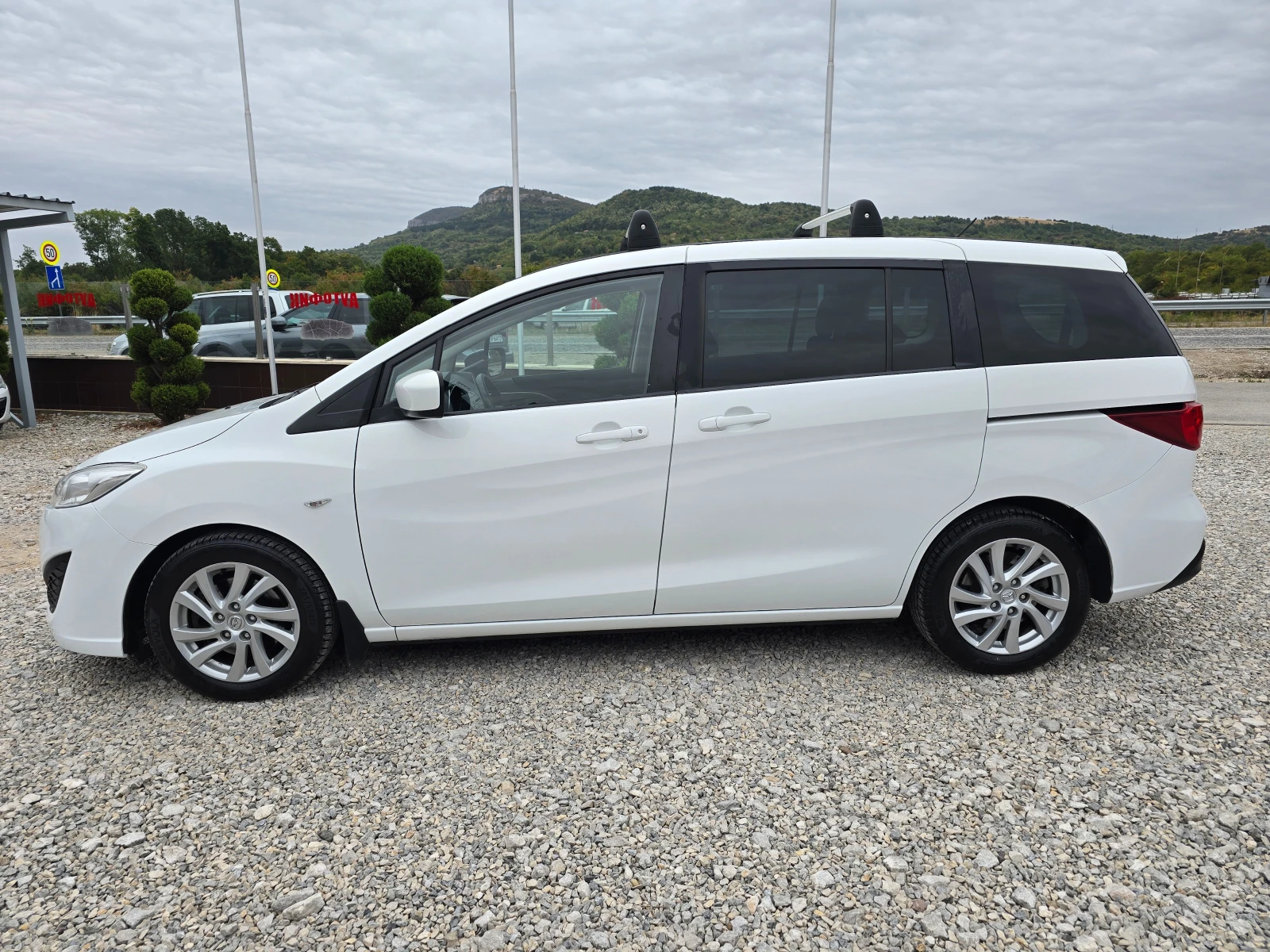 Mazda 5 1.6D 7МЕСТА ! ! РЕАЛНИ КИЛОМЕТРИ - изображение 2