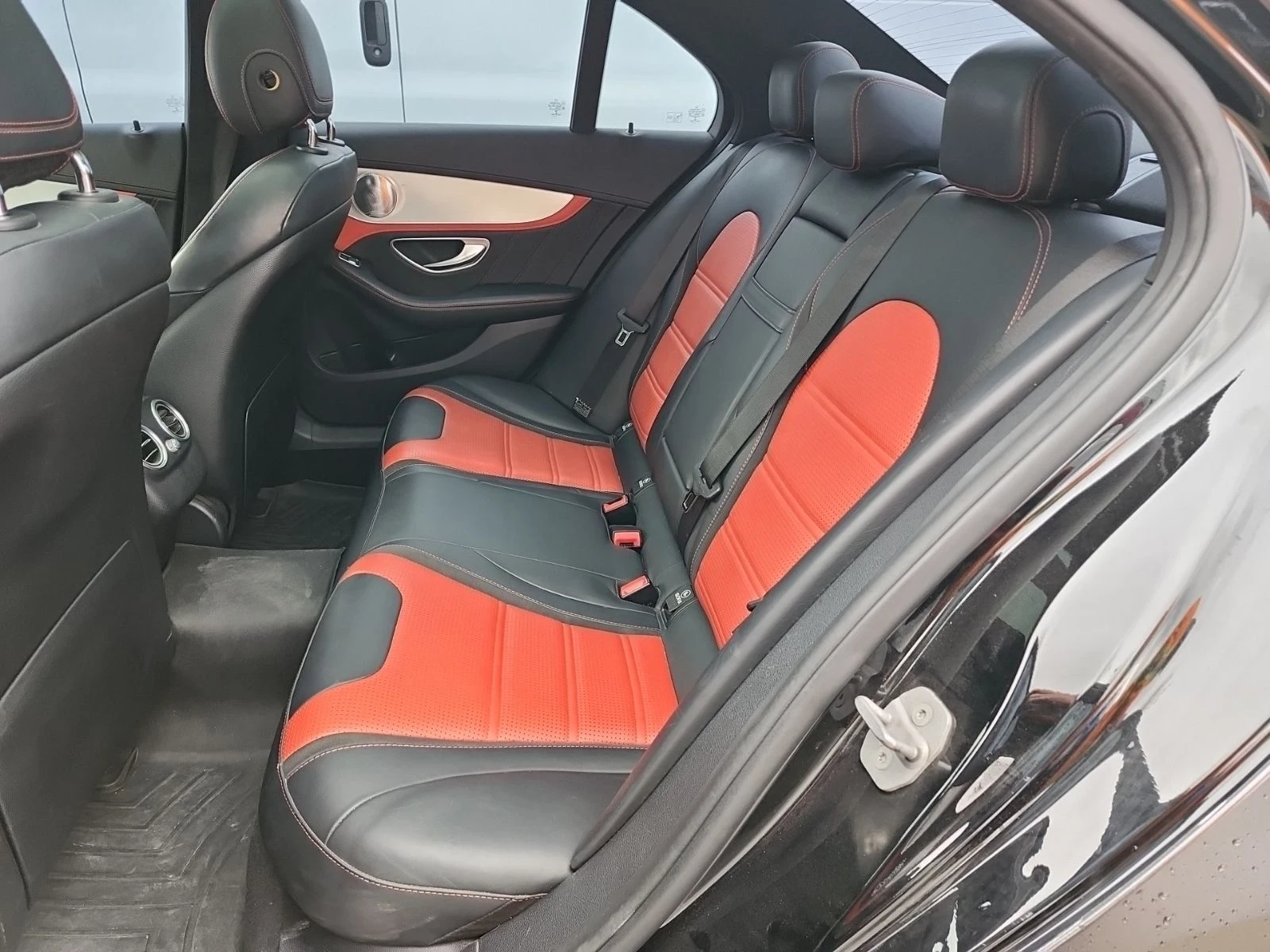 Mercedes-Benz C 63 AMG S (CARFAX) - изображение 7