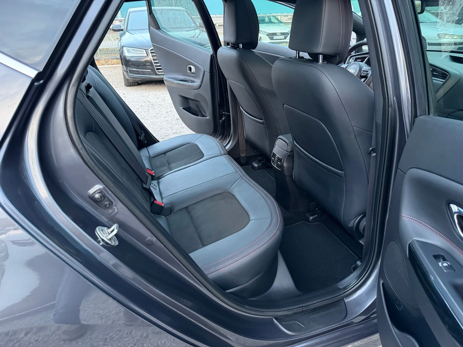 Kia Ceed GT 1.6T Sport | Mobile.bg   12