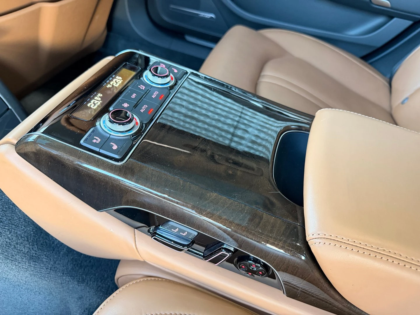 Audi A8 L 4.2 TDI quattro | Mobile.bg � ����������� 17