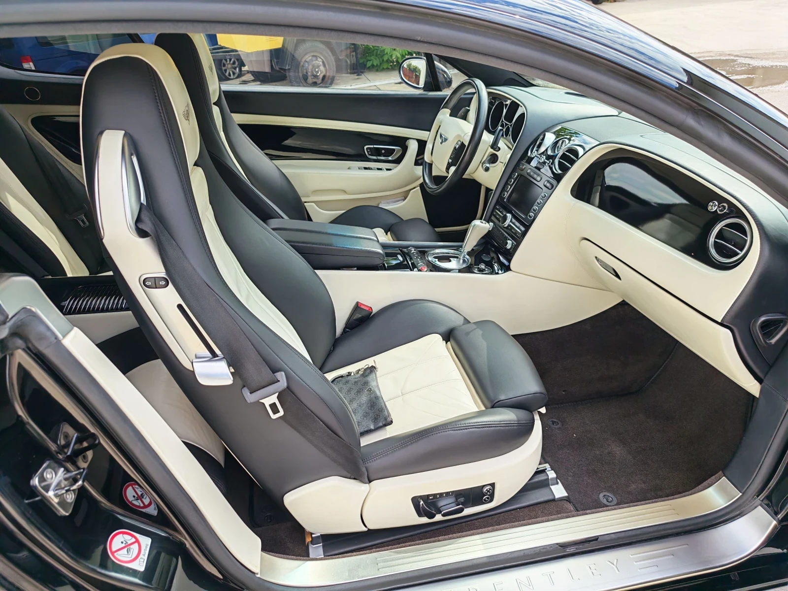 Bentley Continental gt FULL, снимка 13 - Автомобили и джипове - 54033640
