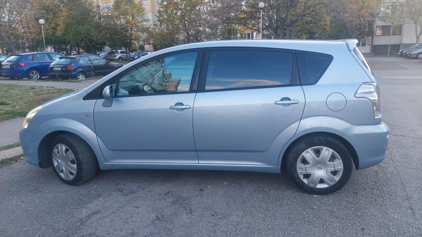 Toyota Corolla verso 1.8 VVTI 7 Местна ГАЗ, снимка 3 - Автомобили и джипове - 53748097